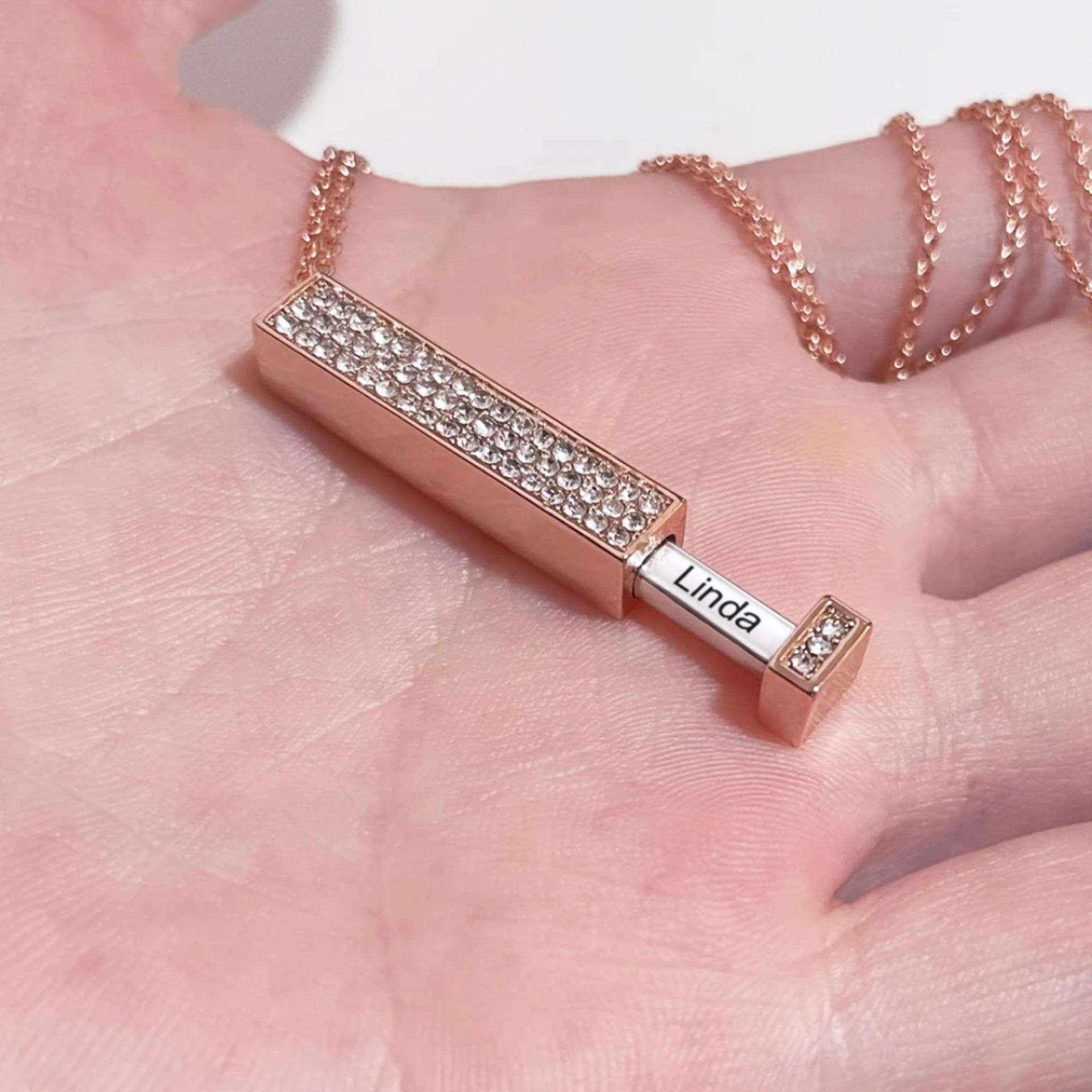 Shimmering Bar Pendant with Secret Engraving