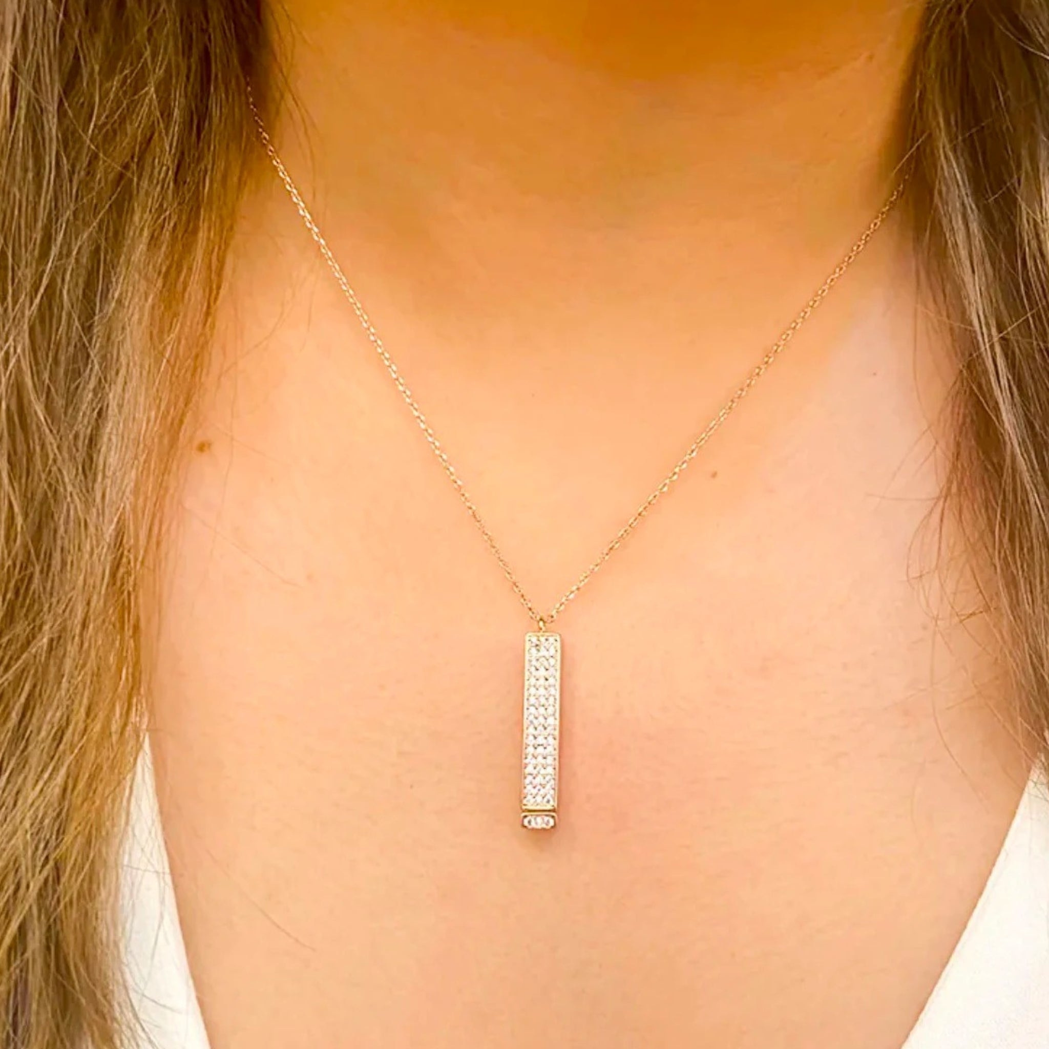 Shimmering Bar Pendant with Secret Engraving